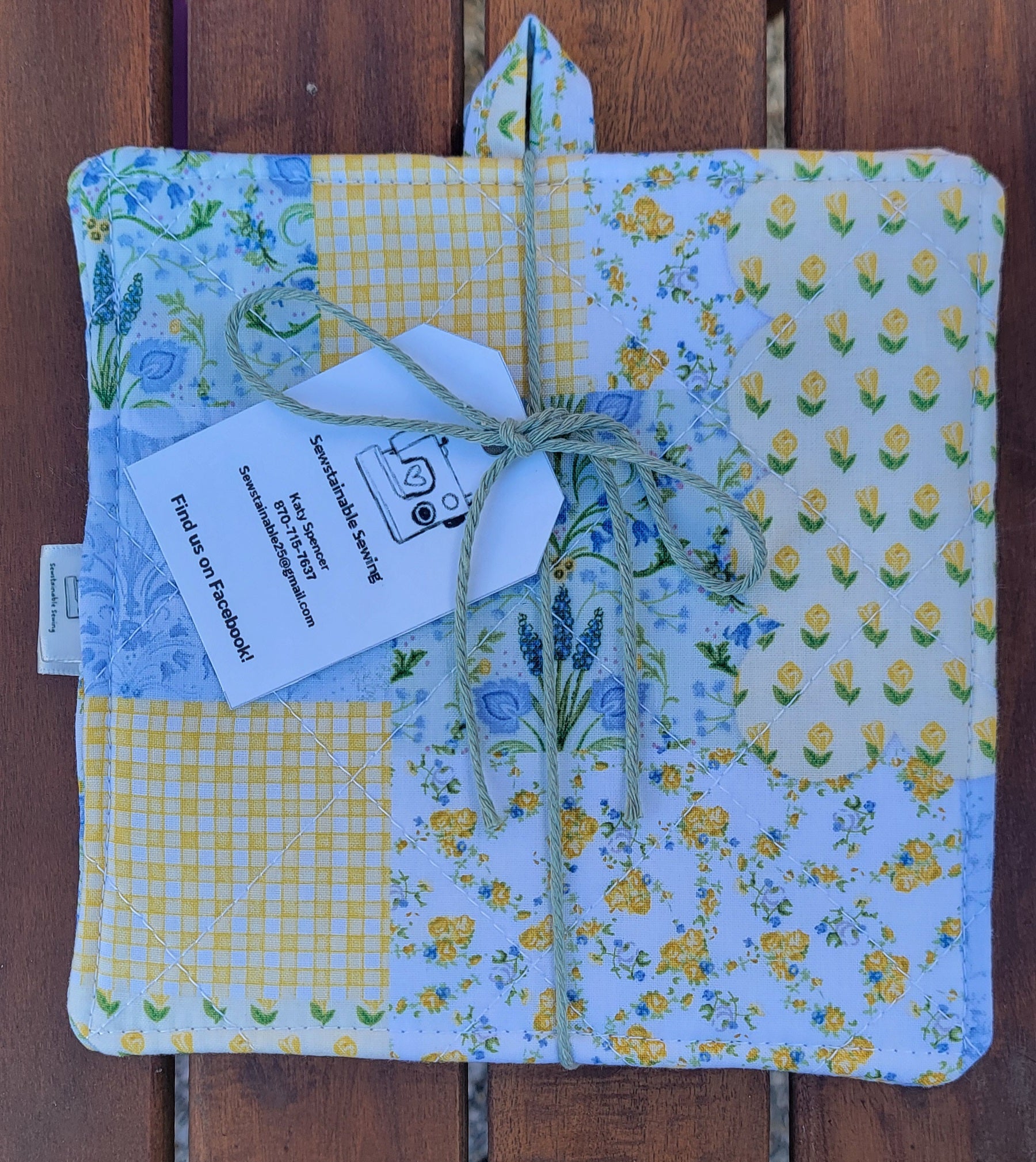 Quilted Pot Holder set of 2